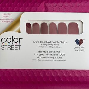 How you dune? Color street nails 2/$20